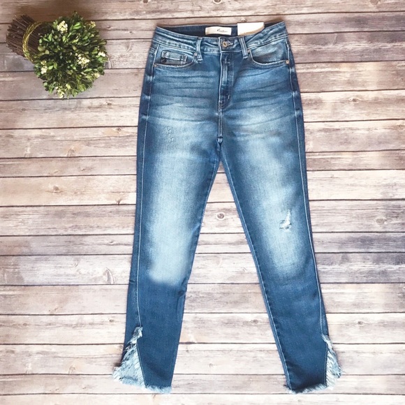 Kancan || High Rise Fringe Vented Hem Skinny Jeans Medium Wash - Picture 3 of 9